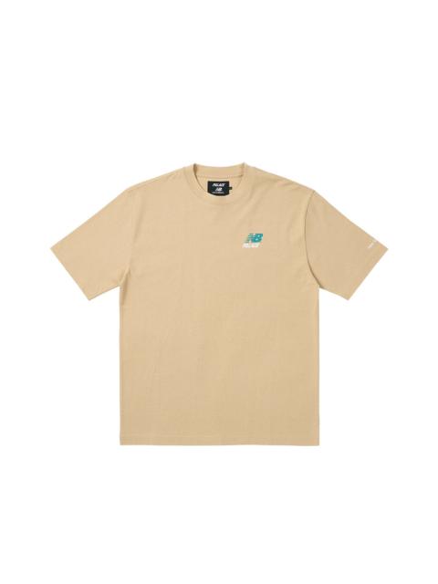 PALACE NEW BALANCE LOGO T-SHIRT TAN