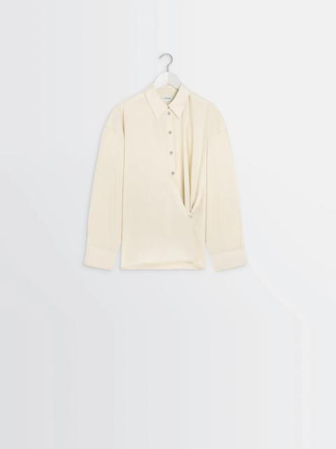 STRAIGHT COLLAR TWISTED SHIRT