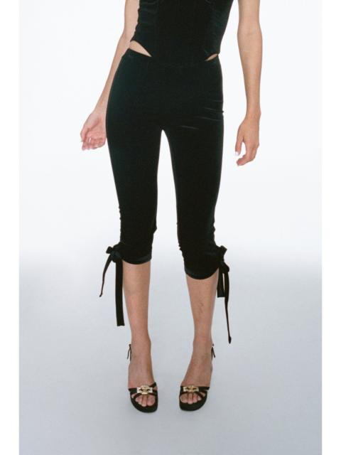 EMMA CAPRI - BLACK VELVET