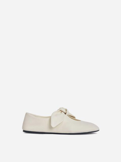 Leather Bow Flat in Ivory
