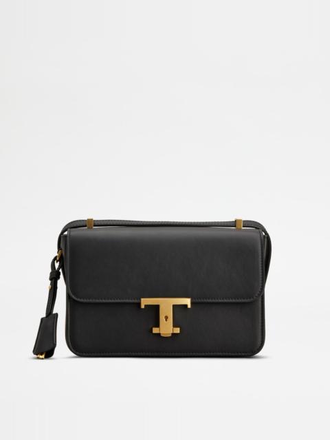 T TIMELESS FLAP BAG IN LEATHER MINI - BLACK