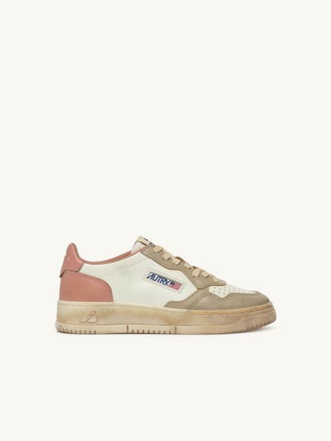MEDALIST LOW SNEAKERS SUPER VINTAGE IN WHITE CAMEO BROWN AND SAFARI LEATHER