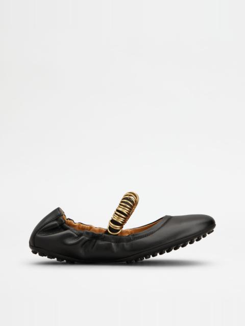 BALLERINAS IN LEATHER - BLACK