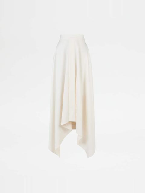 DRAPED SKIRT IN SATIN - WHITE