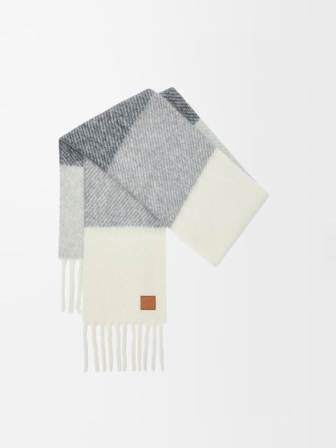 Scarf in alpaca and wool blend