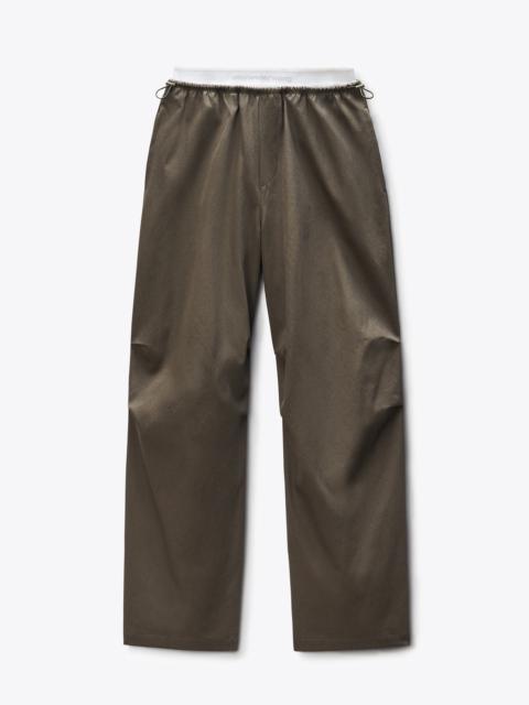 mid-rise track pant in cotton twill