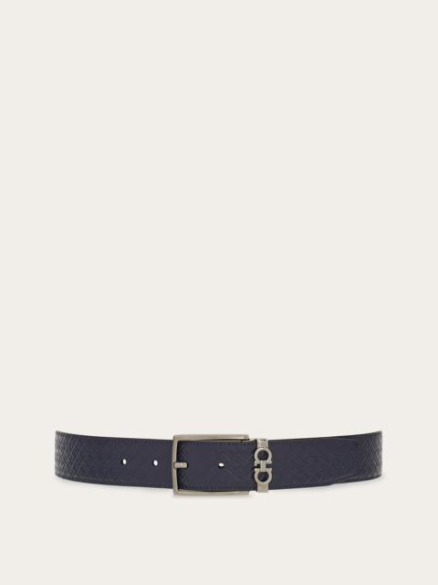 Reversible and adjustable belt