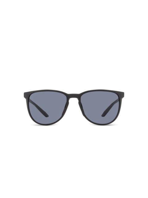oval-frame sunglasses