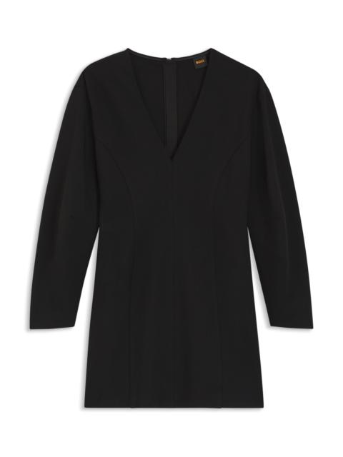 CUTLINE-DETAIL DRESS WITH V NECK