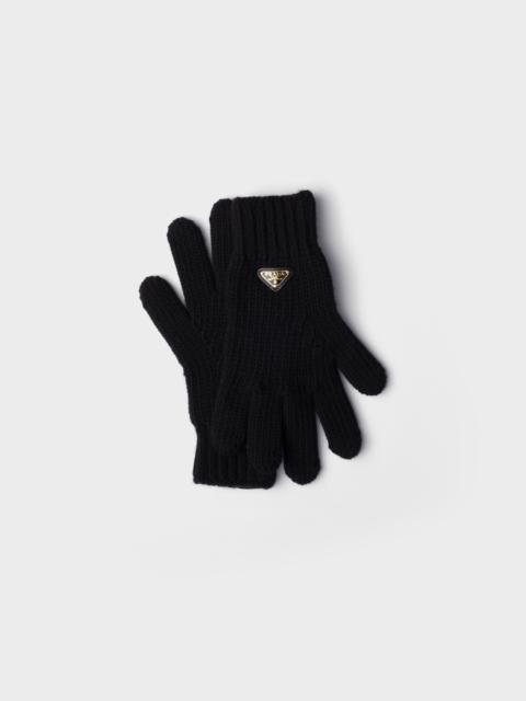 Wool gloves