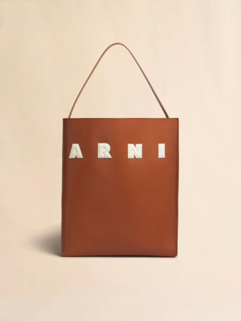 BROWN AND WHITE LEATHER MUSEO HOBO BAG WITH PATCHES