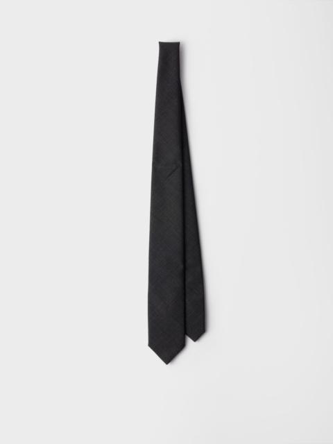 Wool tie
