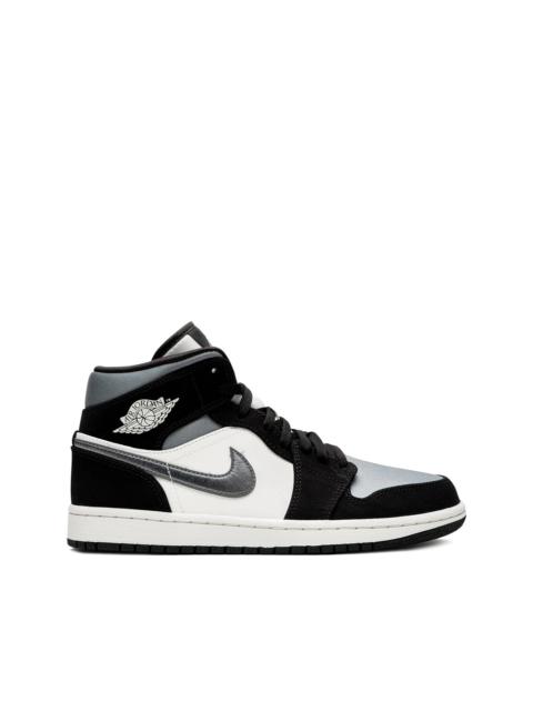 Air Jordan 1 Mid SE satin grey
