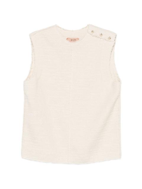 buttoned sleeveless blouse