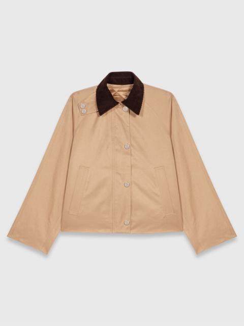 Jacket with removable contrast collar