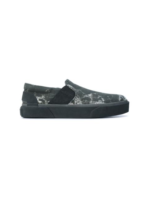 Pull-On slip-on sneakers