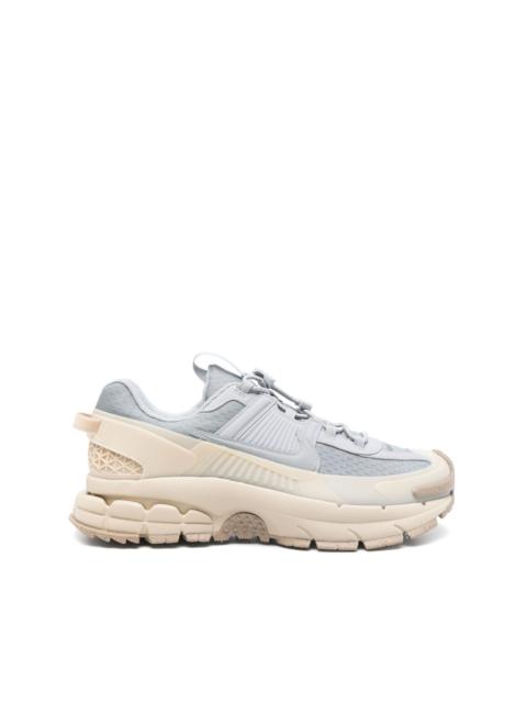 Zoom Vomero Roam sneakers