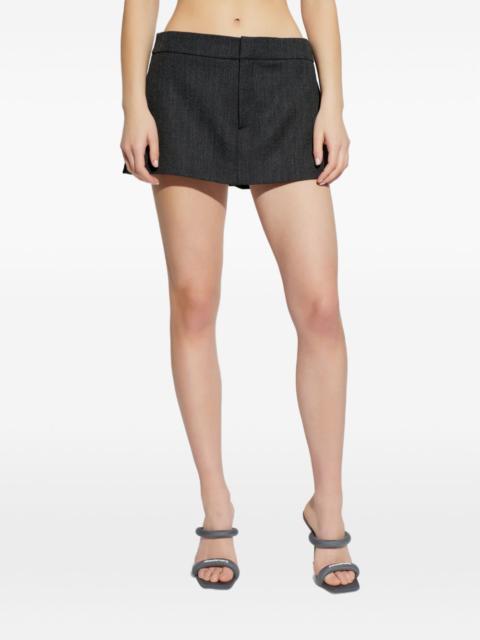 pleat short