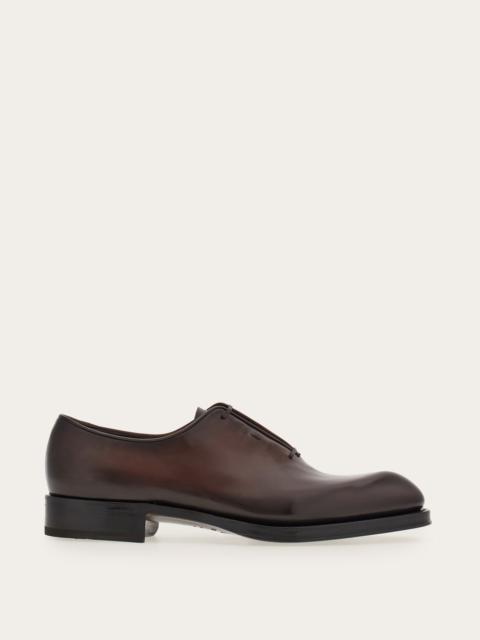 Tramezza Oxford with covered laces
