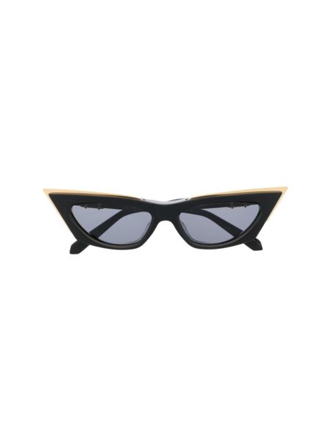 cat-eye tinted sunglasses