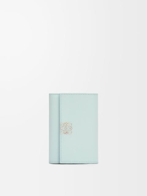 Anagram small vertical wallet in pebble grained calfskin