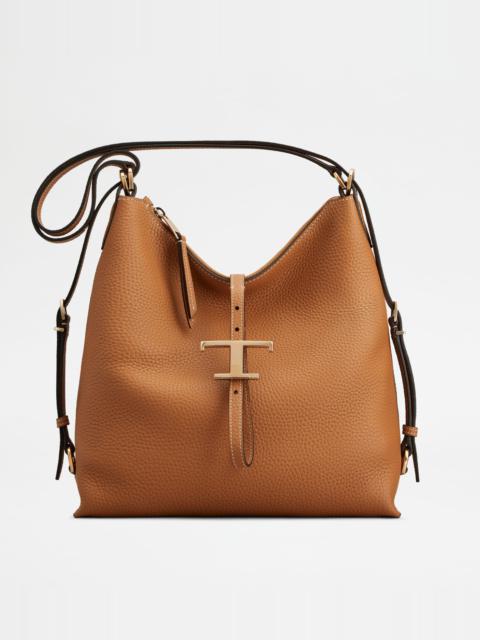 T TIMELESS SHOULDER BAG IN LEATHER SMALL - BROWN