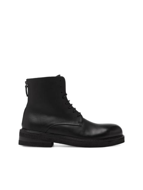 Parrucca combat boots