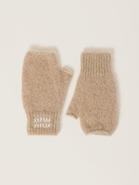 Wool and mohair gloves