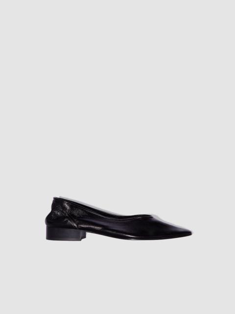 Carré Black Creased Leather Pump