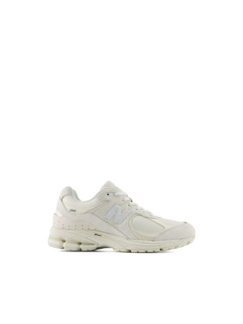 2002R logo-detail sneakers