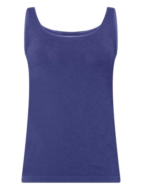 scoop-neck sleeveless tank top