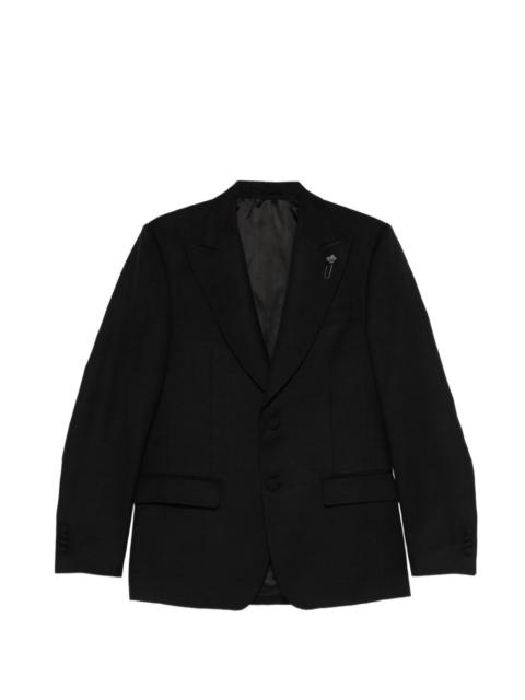 peaked-lapel jacket