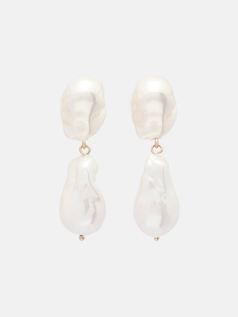 Pearl earrings