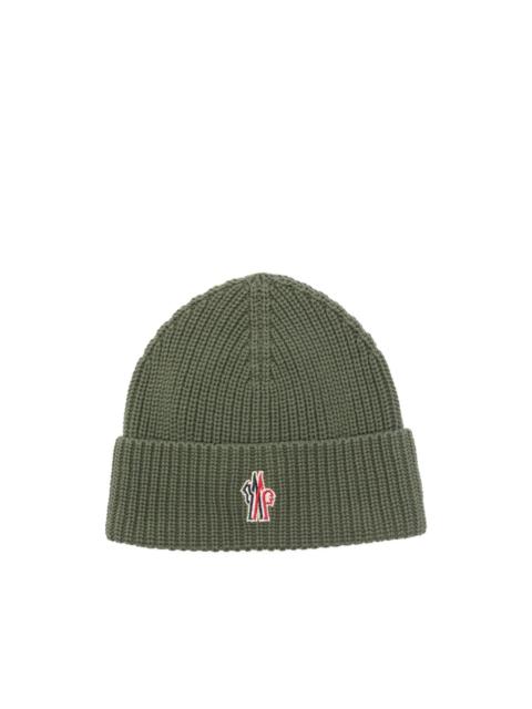 logo-patch ribbed beanie hat