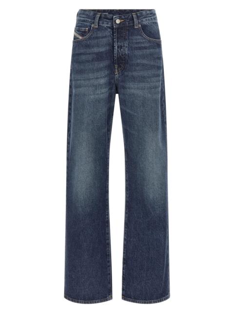 'D-Sent' jeans