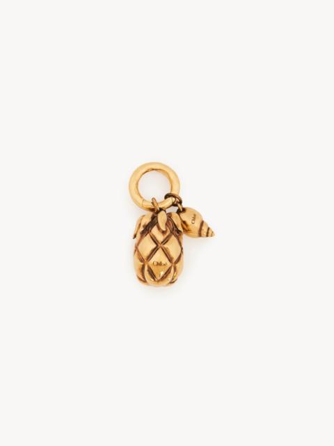 THE CHLOÉ SHELLS CHARM