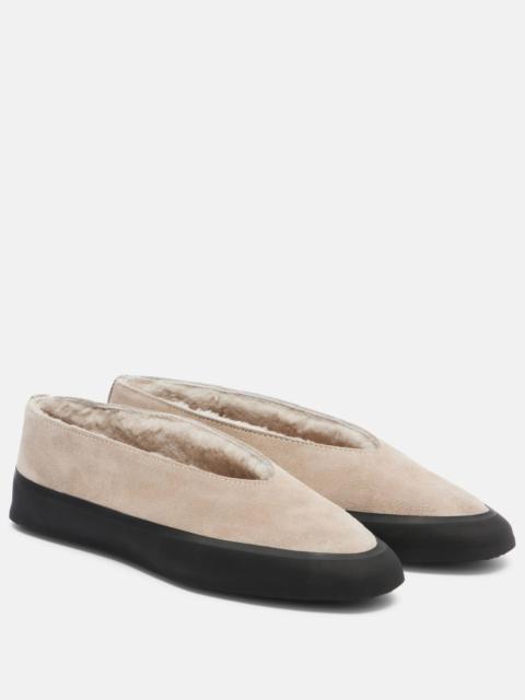 Apres Ski shearling-lined suede flats