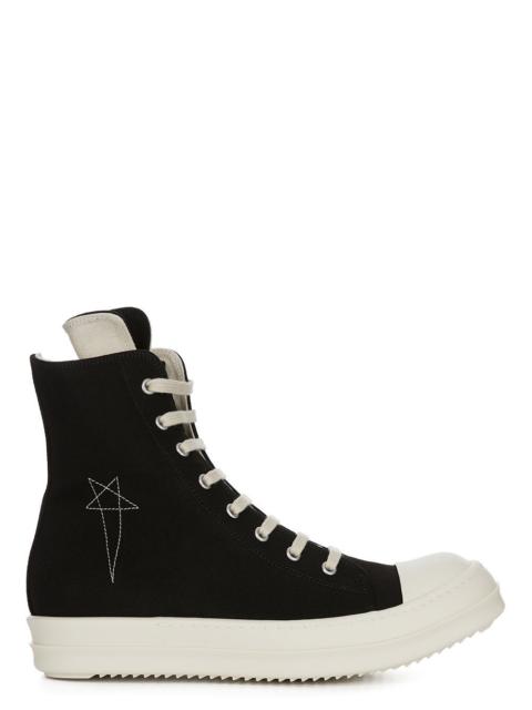 Black Sneaks Sneakers