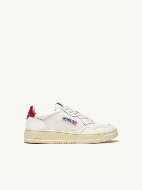 MEDALIST LOW SNEAKERS IN WHITE AND RED LEATHER