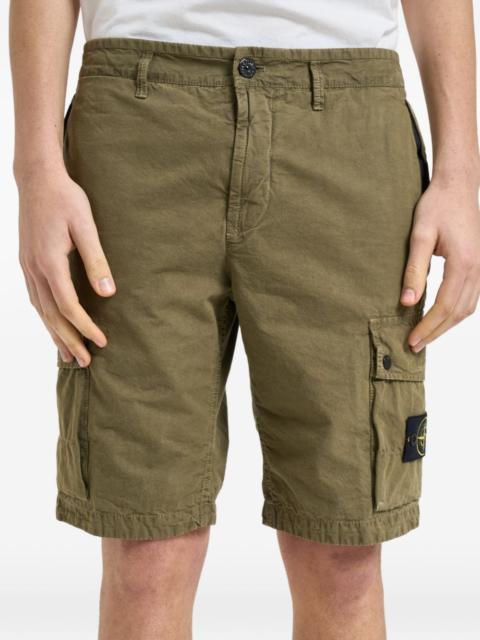 button-fastening cargo shorts