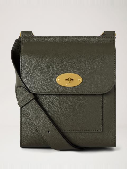 Small Antony
Juniper Green Small Classic Grain