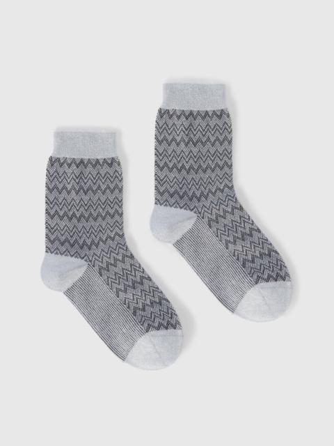 Short lamé knit socks with zigzag pattern