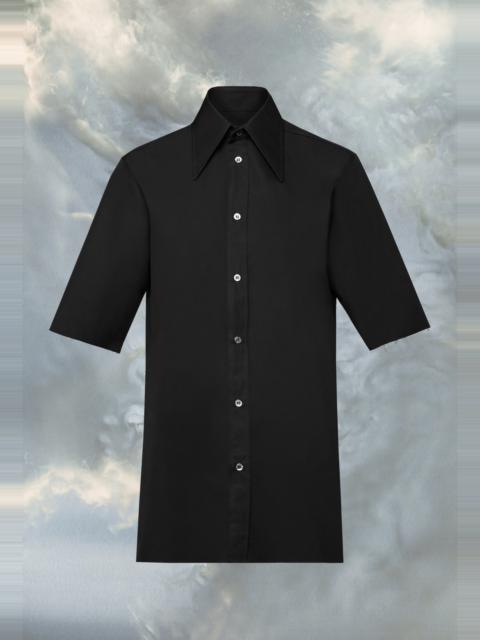 Point collar shirt