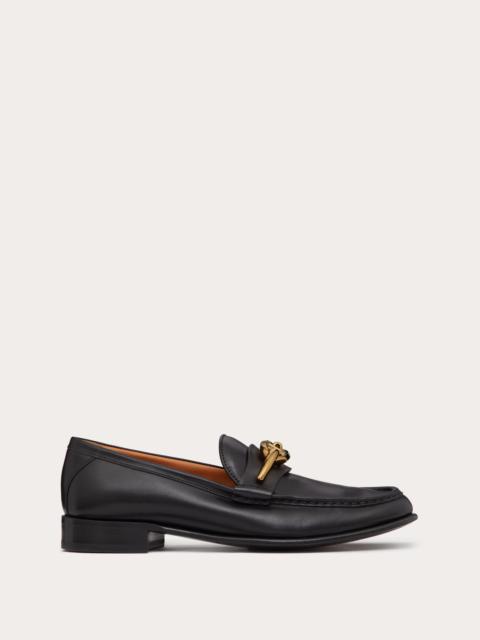 VLOGO SIGNATURE CALFSKIN LOAFER