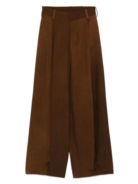pleated trousers
