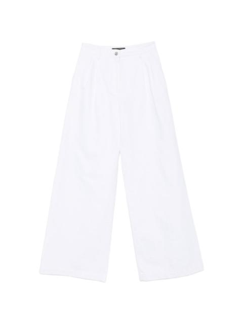pleated wide-leg jeans