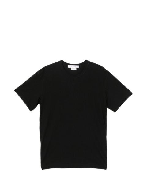 short-sleeved T-shirt