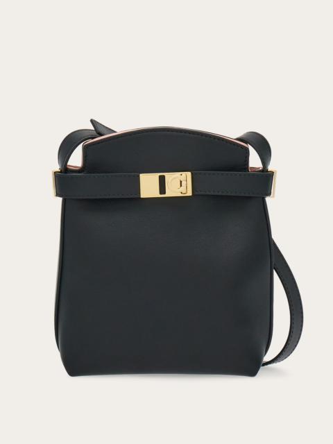 Hug two-tone smartphone holder