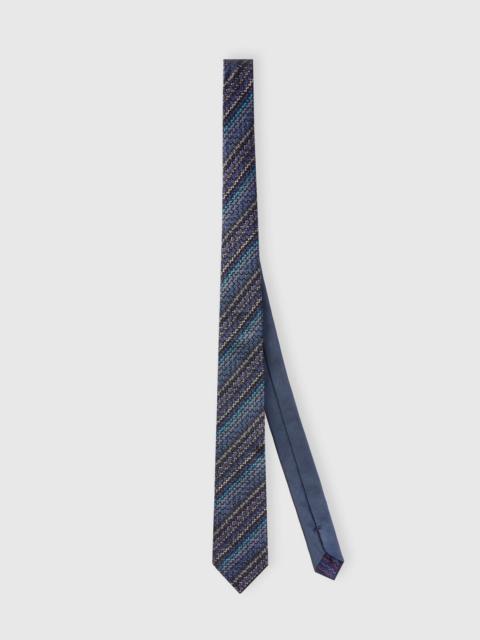 Silk tie with contrasting lining