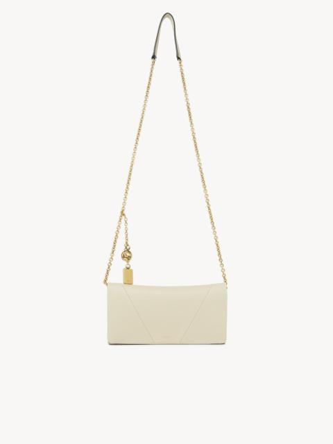 CHLOÉ SPIN FLAP WALLET ON CHAIN IN GRAINED LEATHER